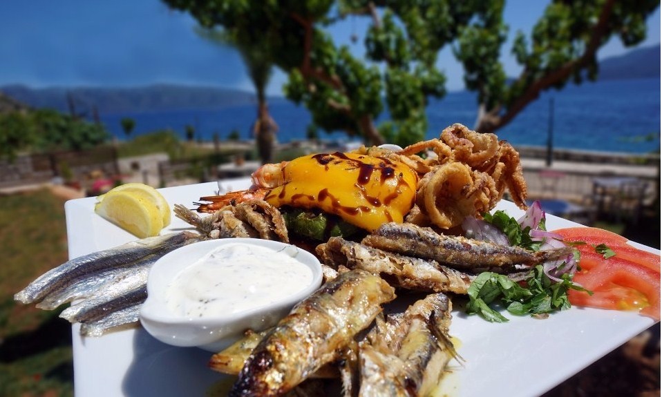 Sea Rock ws Restaurant 2.jpg